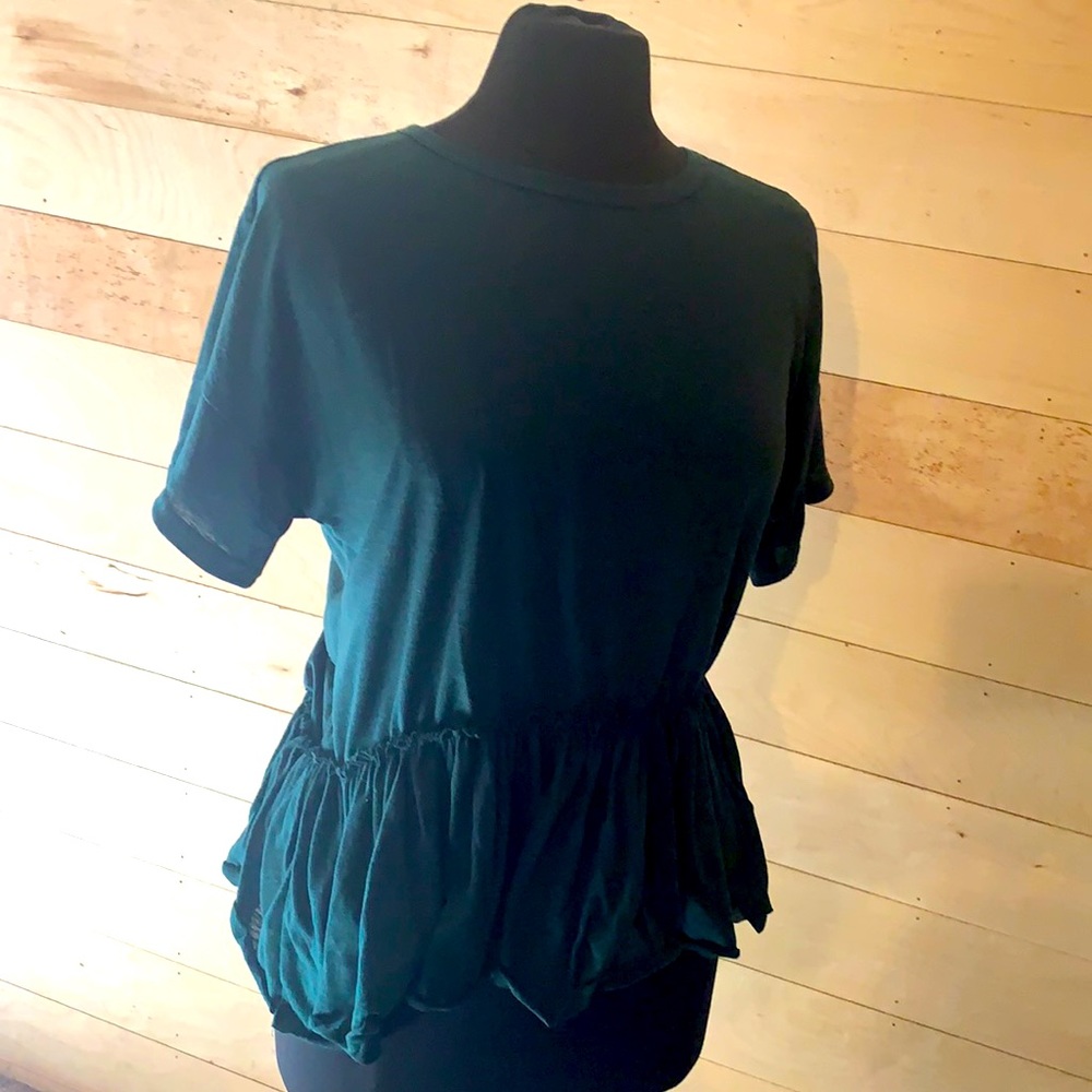 Green Cropped Ruffle Shirt.  Size Large